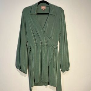 Green dress! SHOW ME YOUR MUMU. LUCKY